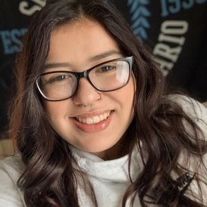 Meet your Posher, Jecenia